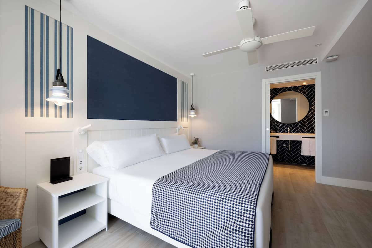 1 bedroom, minibar, in-room safe, individually furnished