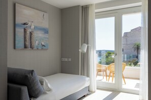 Premium Triple Room, Terrace, Sea View