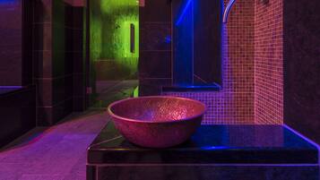 Sauna, vasca idromassaggio, bagno turco/hammam, trattamenti per il corpo