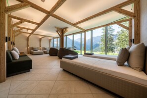 Sauna, baño de vapor, tratamientos corporales y aromaterapia 