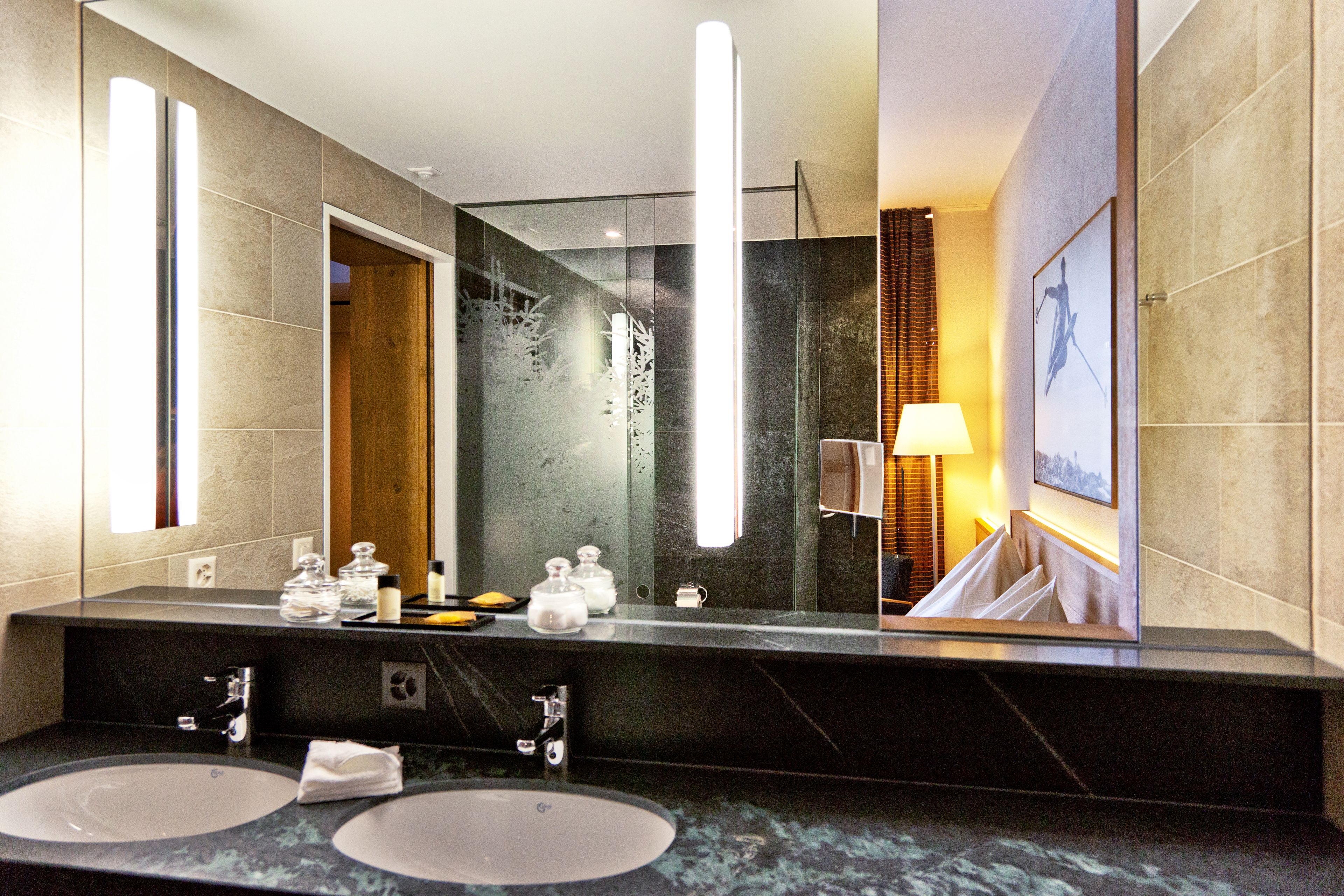 superior double room | bathroom sink