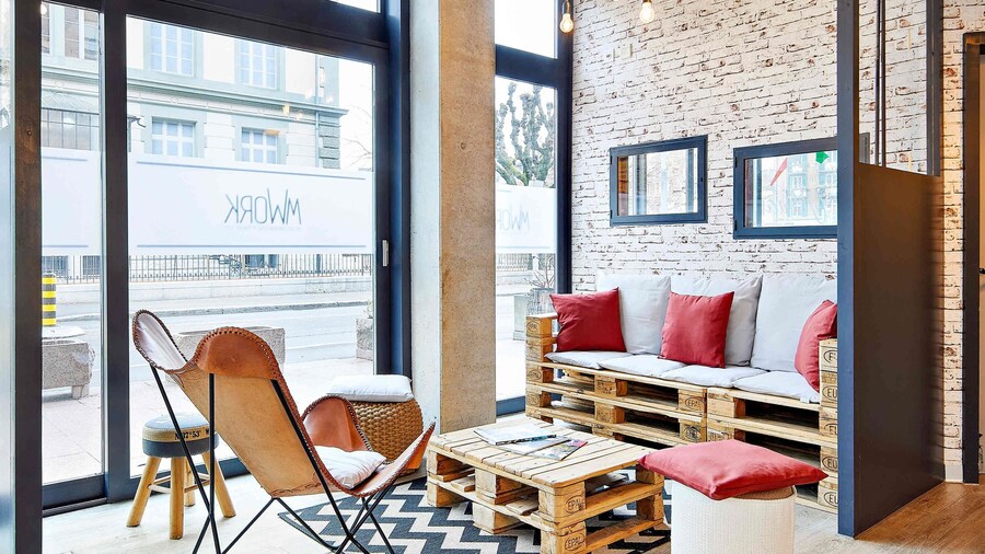 比尔广场美居酒店