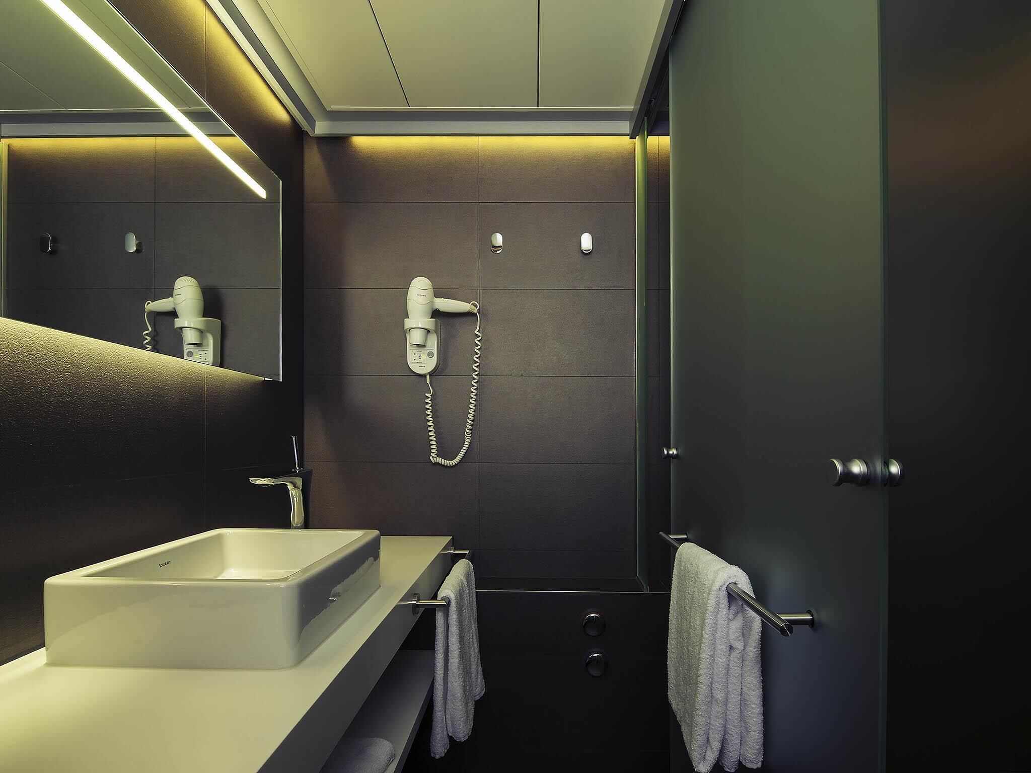 Chambre Double Supérieure, 1 lit double | Literie hypoallergénique, minibar, coffres-forts dans les chambres