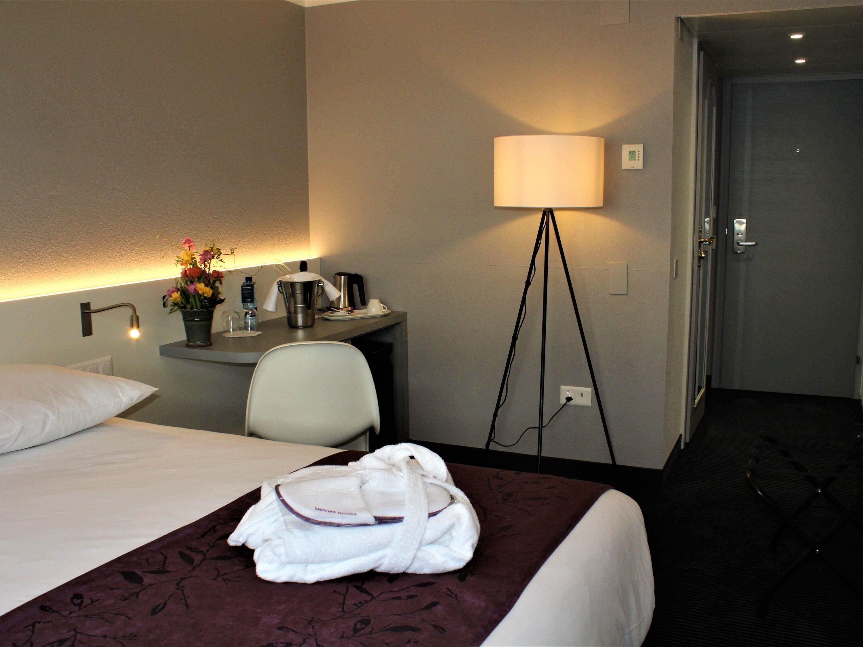 Ropa de cama hipoalergénica y minibar 