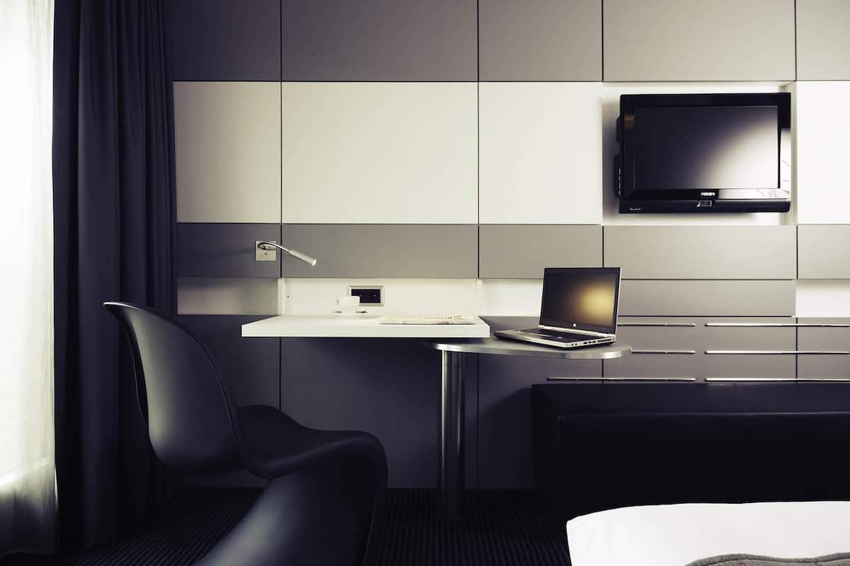 Superior Double Room, 1 Double Bed | Hypo-allergenic bedding, minibar, in-room safe, desk