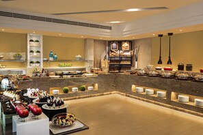 Daily buffet breakfast (AED 99.00 per person)