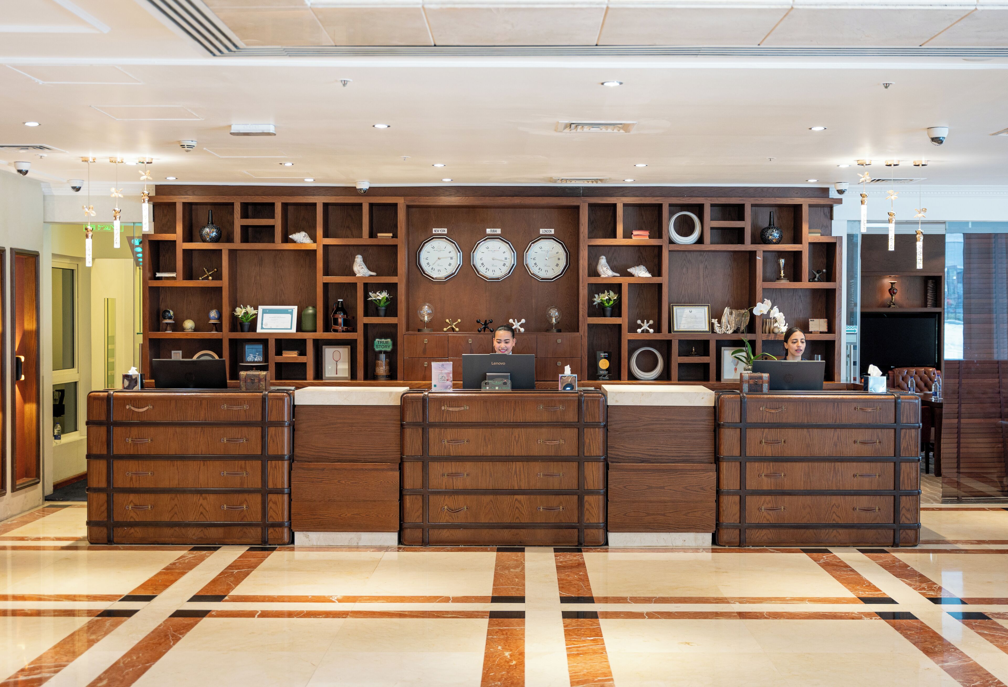 Photo - Majestic Premier Hotel
