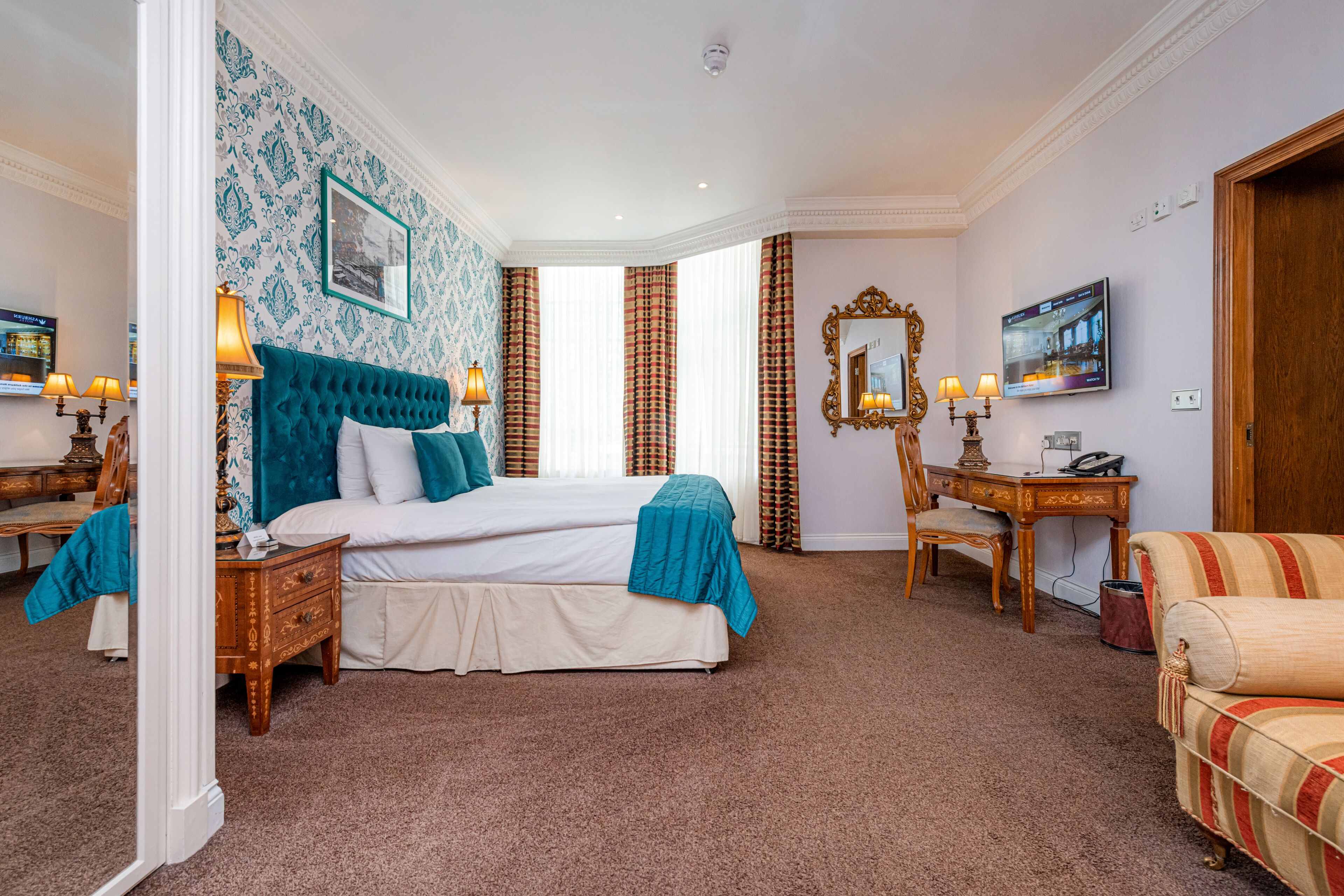 double room (king) | hypo-allergenic bedding, in-room safe, desk, soundproofing