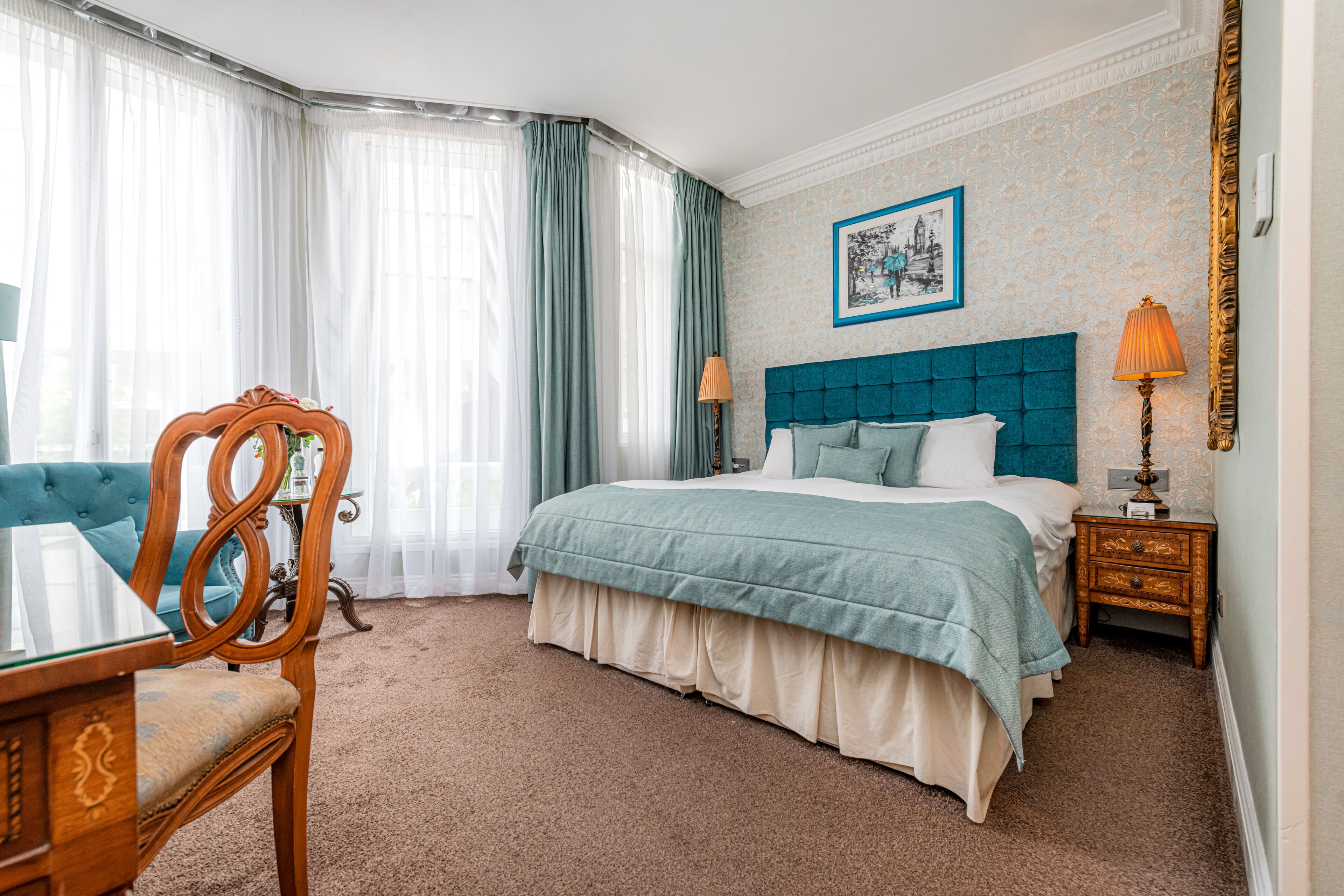 double room (king) | hypo-allergenic bedding, in-room safe, desk, soundproofing