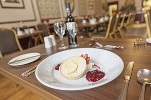 Breakfast, lunch and dinner served  - Salutation Hotel (Perth)