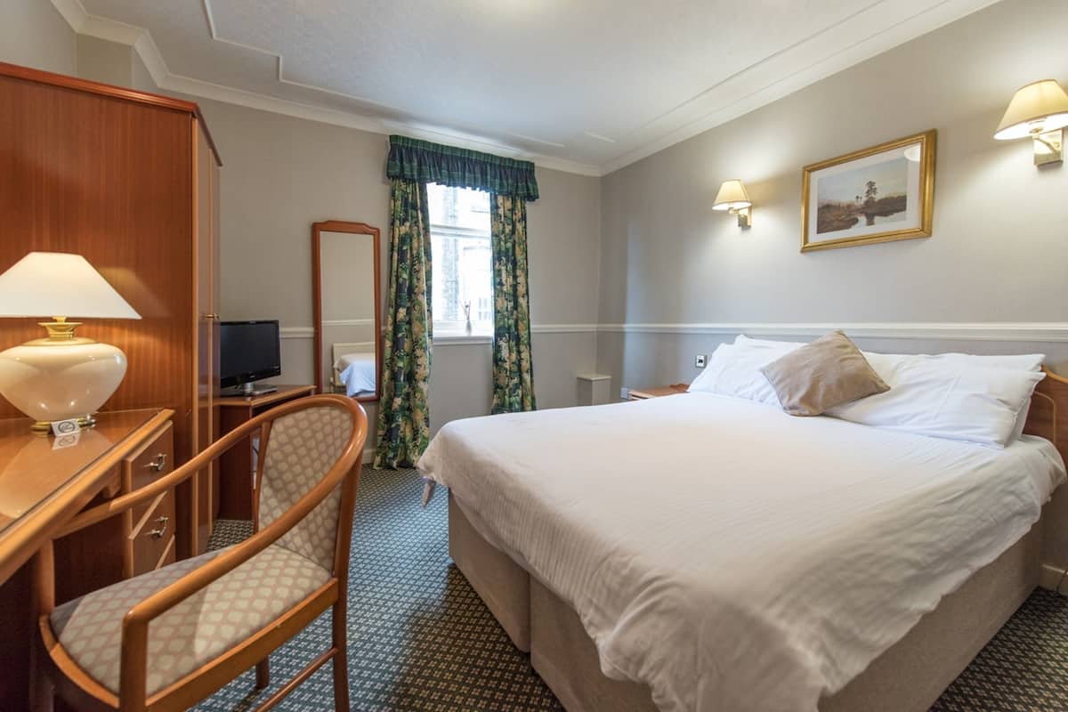 Desk, iron/ironing board, free WiFi, bed sheets