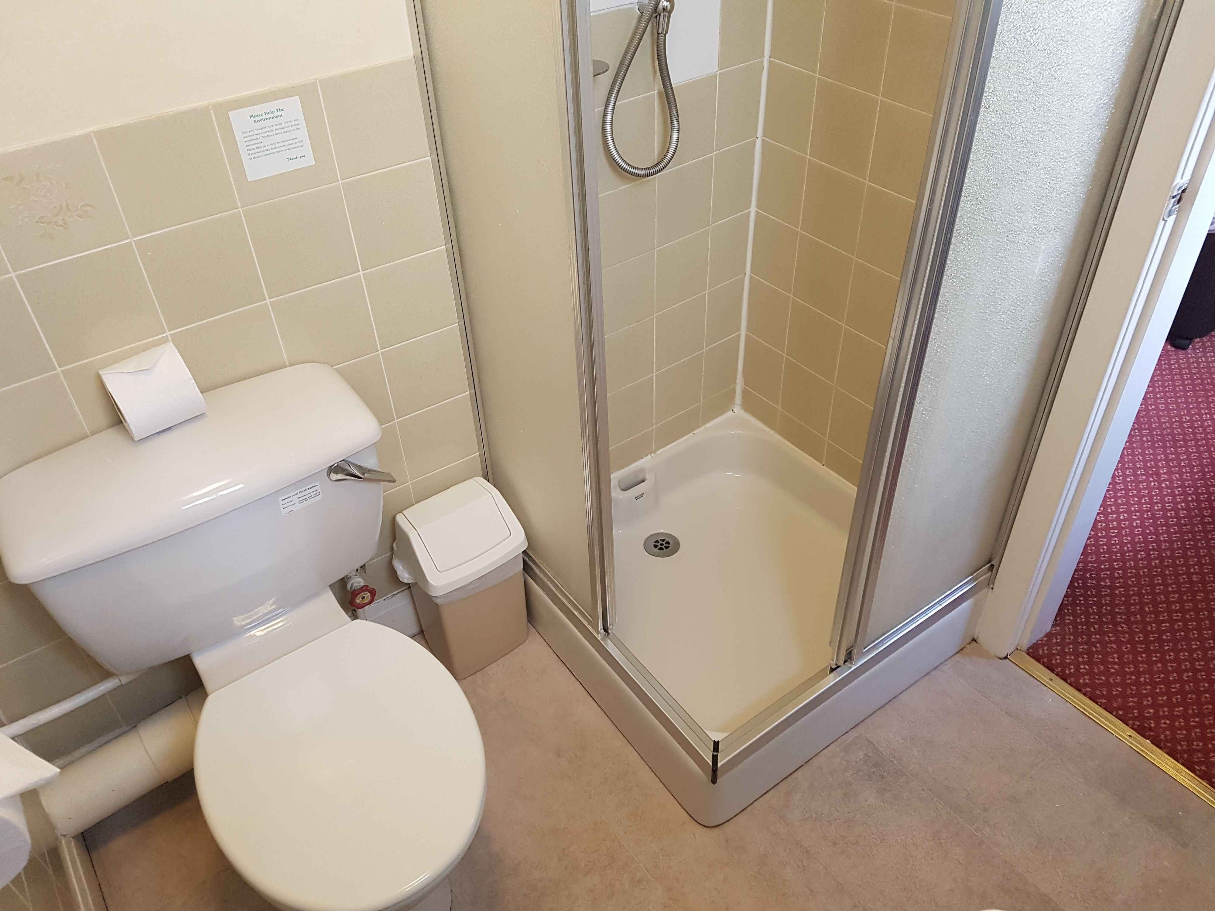 classic single room | bathroom | free toiletries, hair dryer, towels, soap