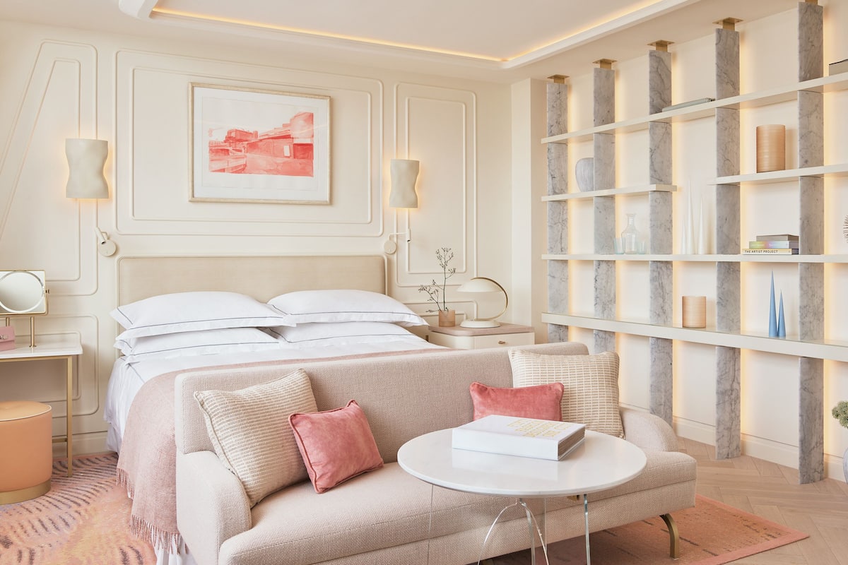 Frette Italian sheets, premium bedding, minibar, in-room safe