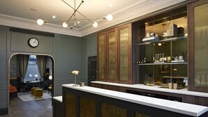 Reception - The Portico Hotel (London)