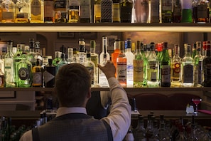 Bar (on property) - The Bath Priory Hotel and Spa (Bath)