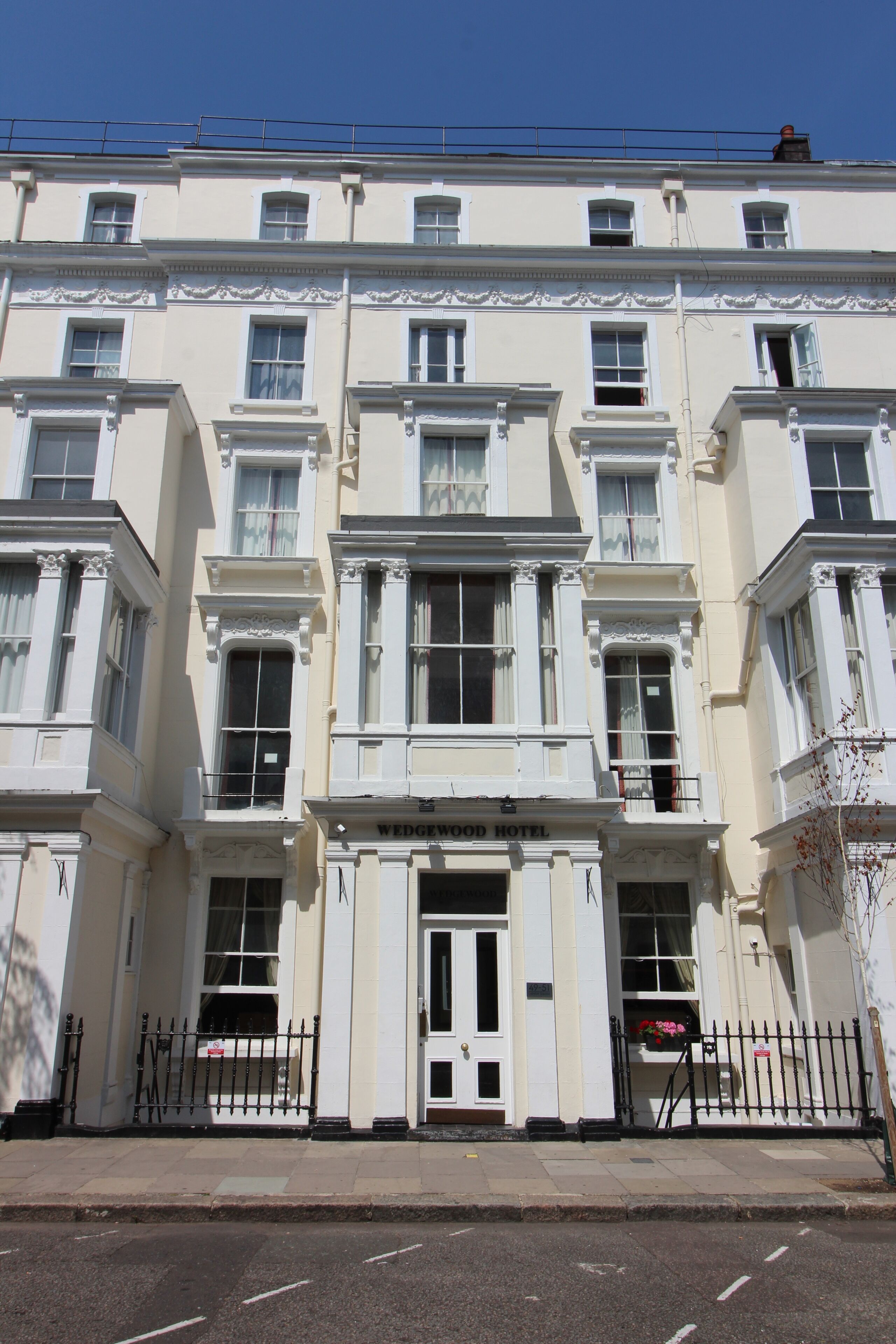 Photo - Wedgewood Hotel