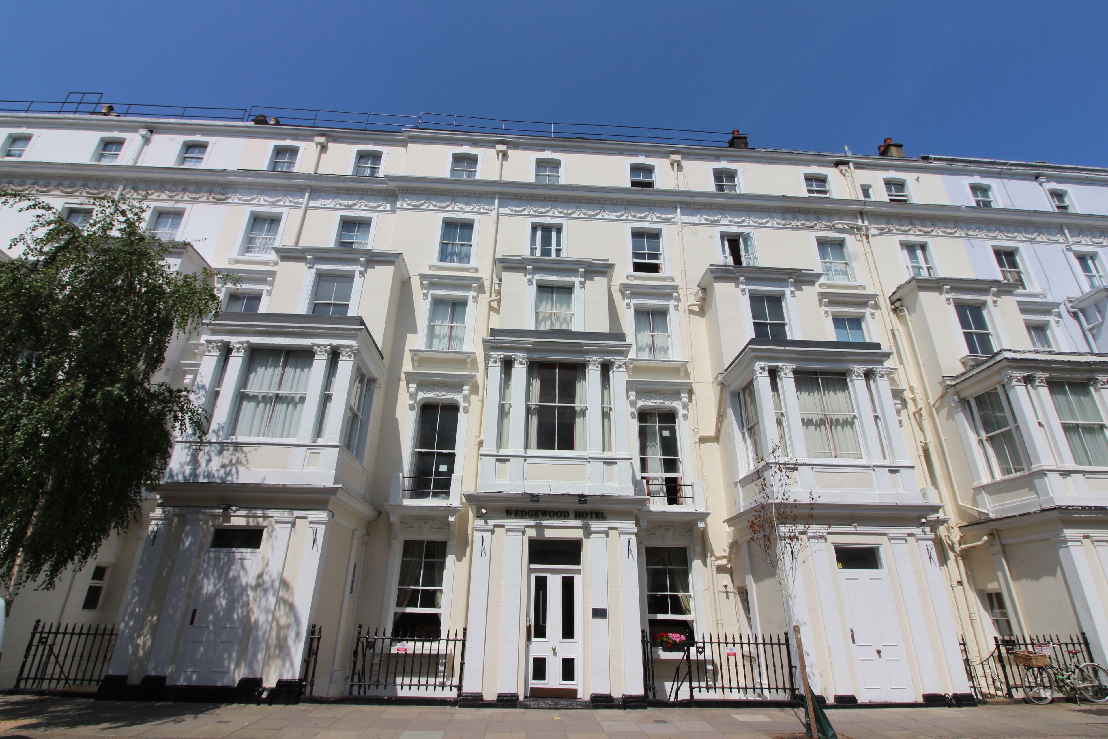 Photo - Wedgewood Hotel
