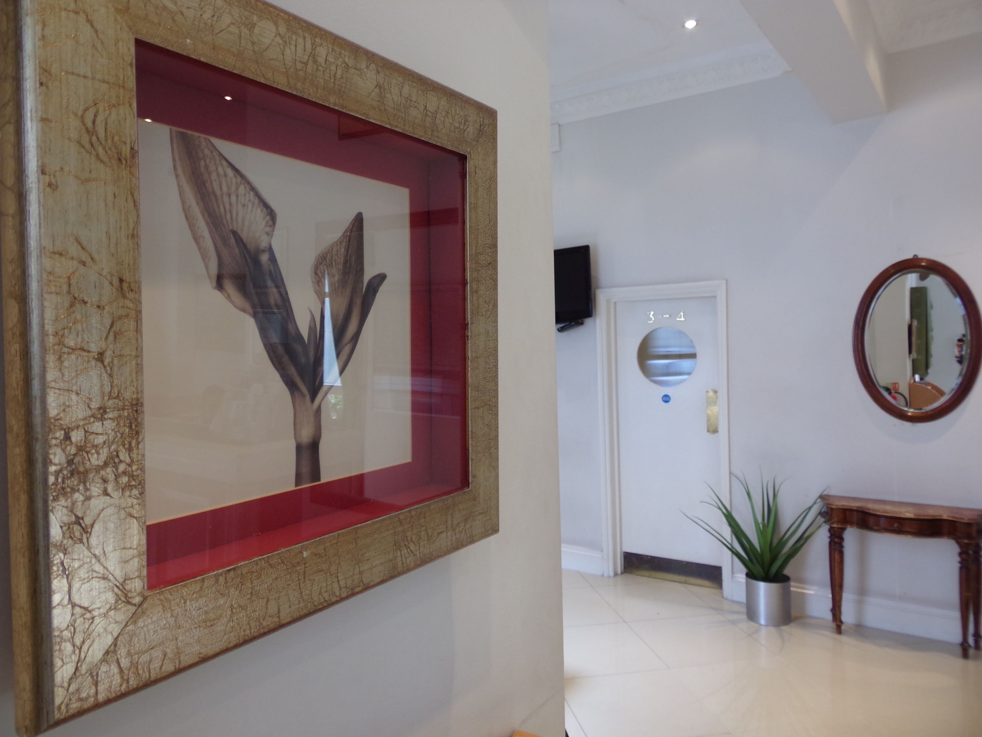 Photo - Wedgewood Hotel
