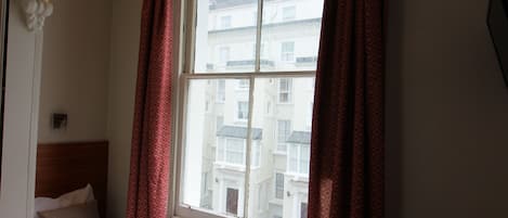 ห้องซิงเกิล | เตารีด/โต๊ะรีดผ้า, Wi-Fi ฟรี, ผ้าปูที่นอน