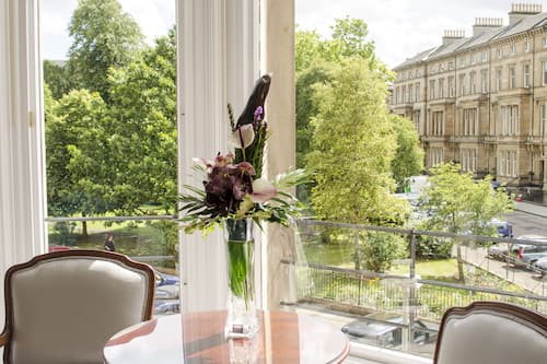 Signature Suite | Premium bedding, minibar, in-room safe, desk