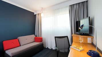 Standard Room, 1 Double Bed with Sofa bed (with Free Hot Breakfast) | Desk, laptop workspace, blackout drapes, iron/ironing board