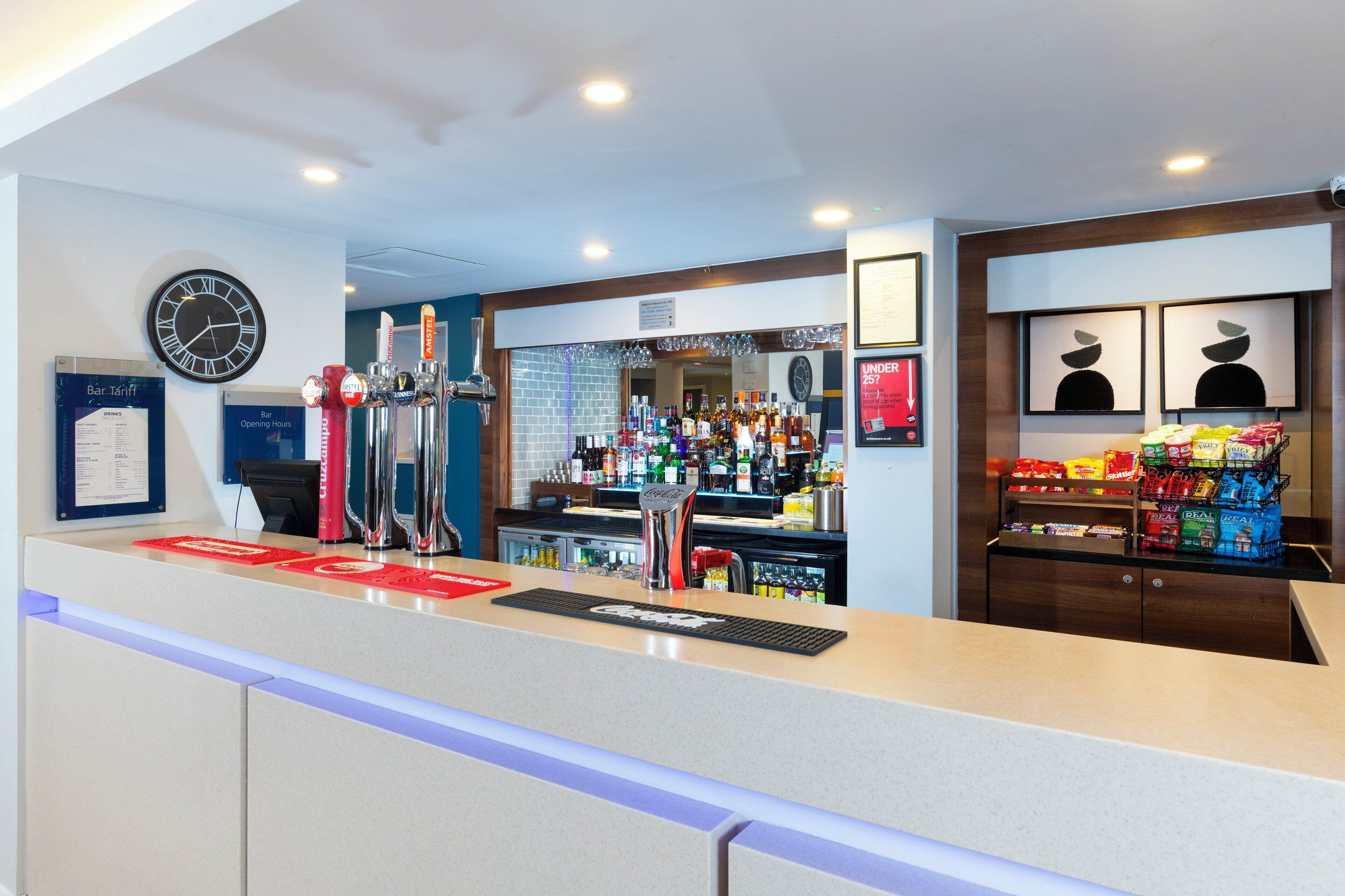 Bar (en la propiedad)