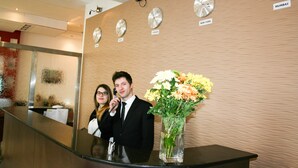 Reception - Cromwell International Hotel (London)