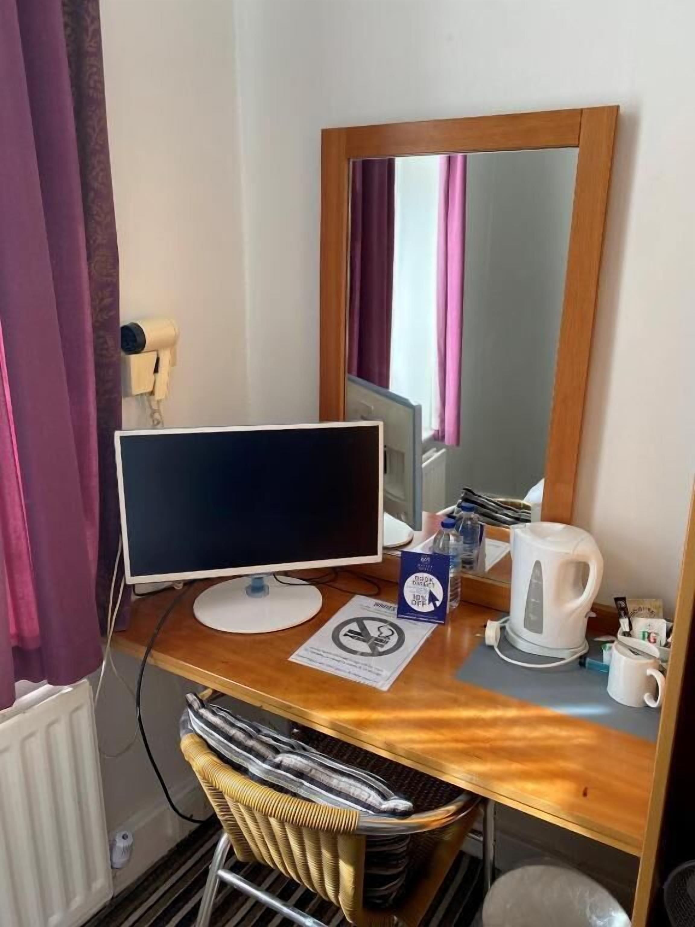 single room | hypo-allergenic bedding, individually decorated, individually furnished