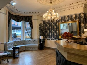 Reception - Whites Hotel (Newcastle-upon-Tyne)