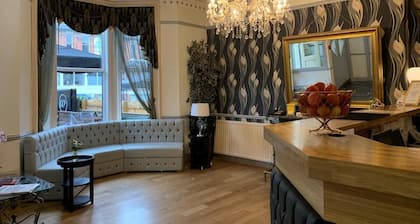 Whites Hotel