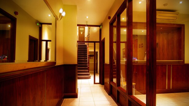 Reception hall - Westbury Hotel (London)