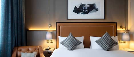 Kahden hengen superior-huone | Allergiatestatut vuodevaatteet, työpöytä, silitysrauta/-lauta