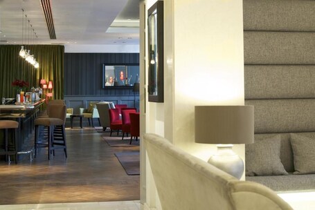 London Bridge Hotel - view 2