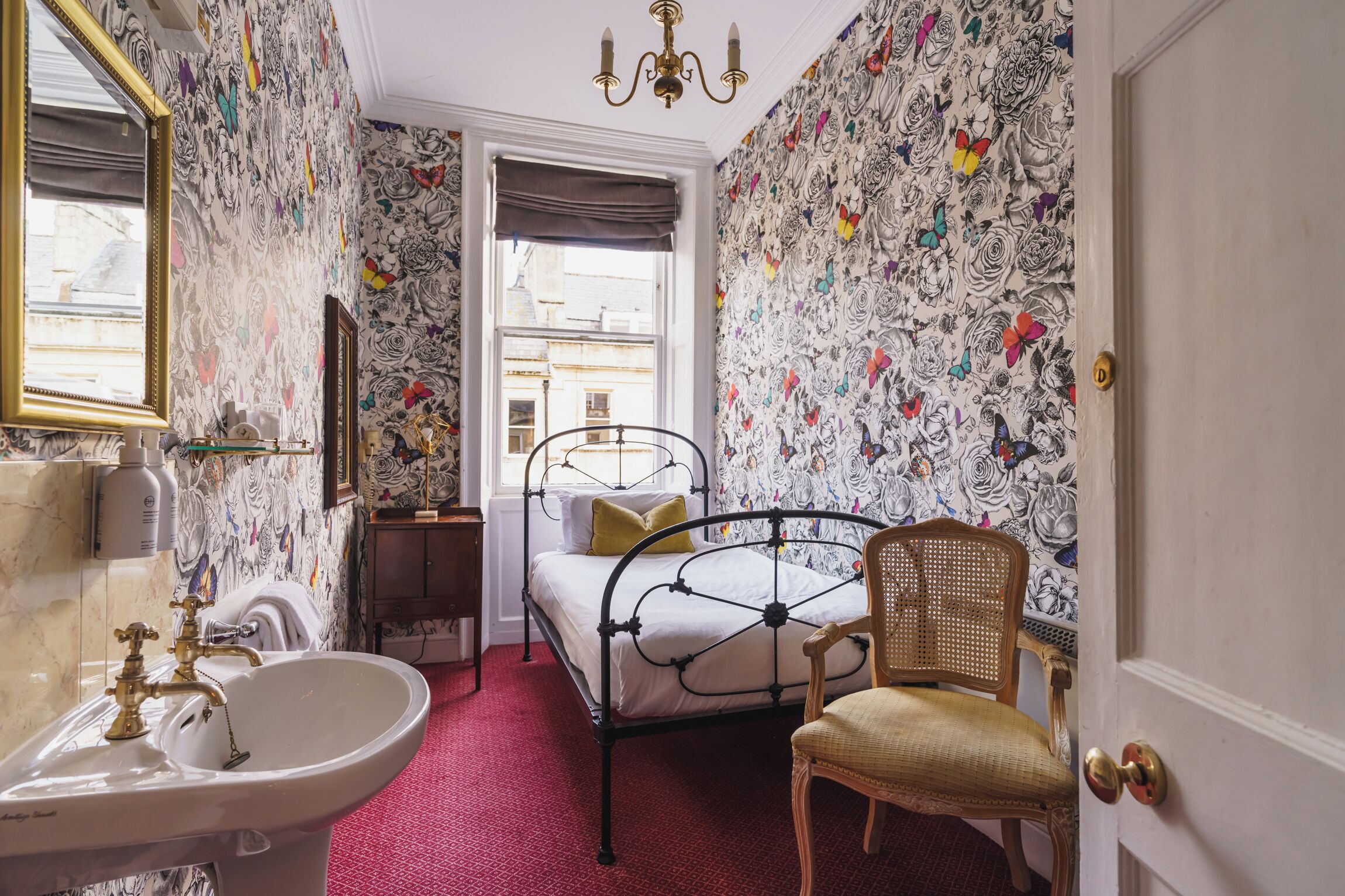 Einzelzimmer, Gemeinschaftsbad | Allergikerbettwaren, individuell dekoriert, individuell eingerichtet