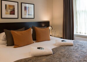 Standard Room, 1 Double Bed, Non Smoking | Desk, iron/ironing board, free WiFi, bed sheets - Forest Lodge (Lyndhurst)