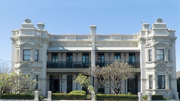 Heritage Room | Front of property