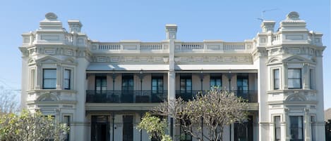 Heritage Room | Front of property