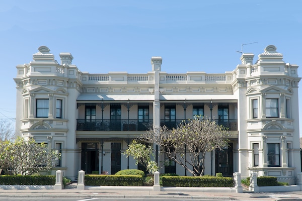 Heritage Room | Front of property