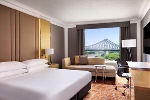 Room, 1 King Bed, Non Smoking | 1 bedroom, premium bedding, down comforters, in-room safe