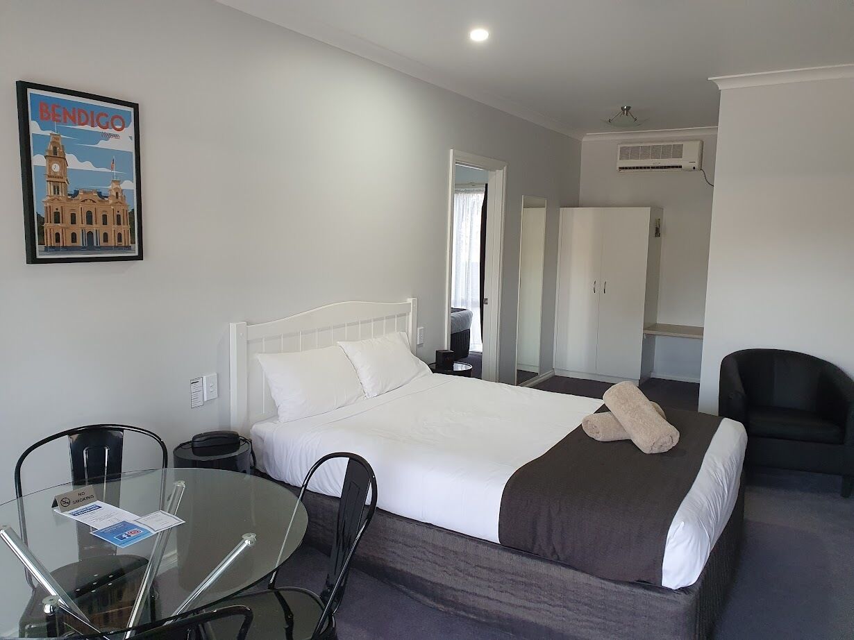 Perhehuone, useita sänkyjä, tupakointi kielletty | Allergiatestatut vuodevaatteet, minibaari, äänieristys