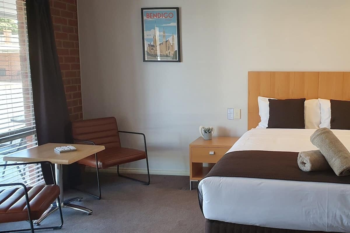 Ropa de cama hipoalergénica, minibar y sistema de insonorización