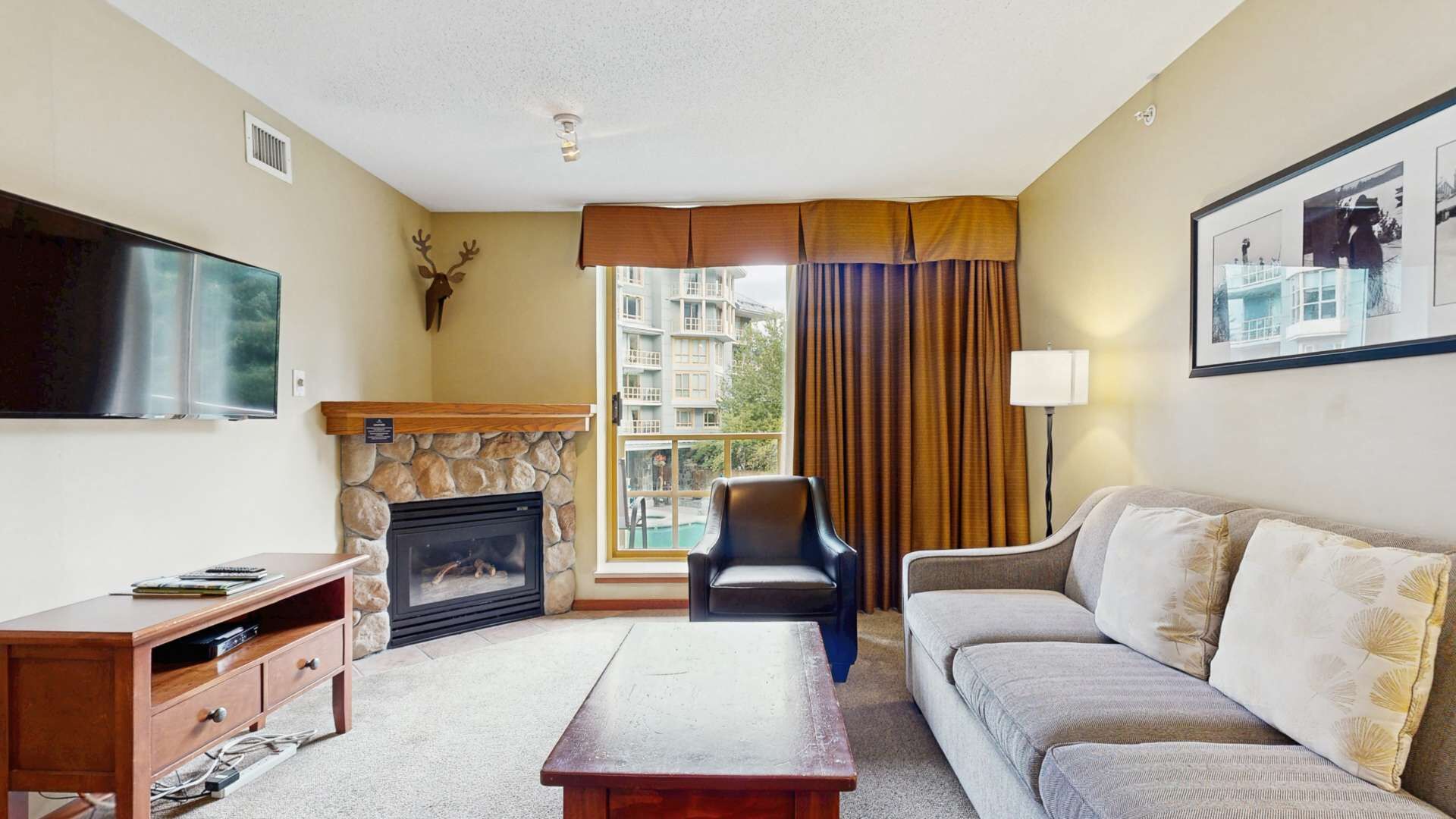 Condo, 1 chambre (Mountain View) | Aire de séjour | Téléviseur à écran plat