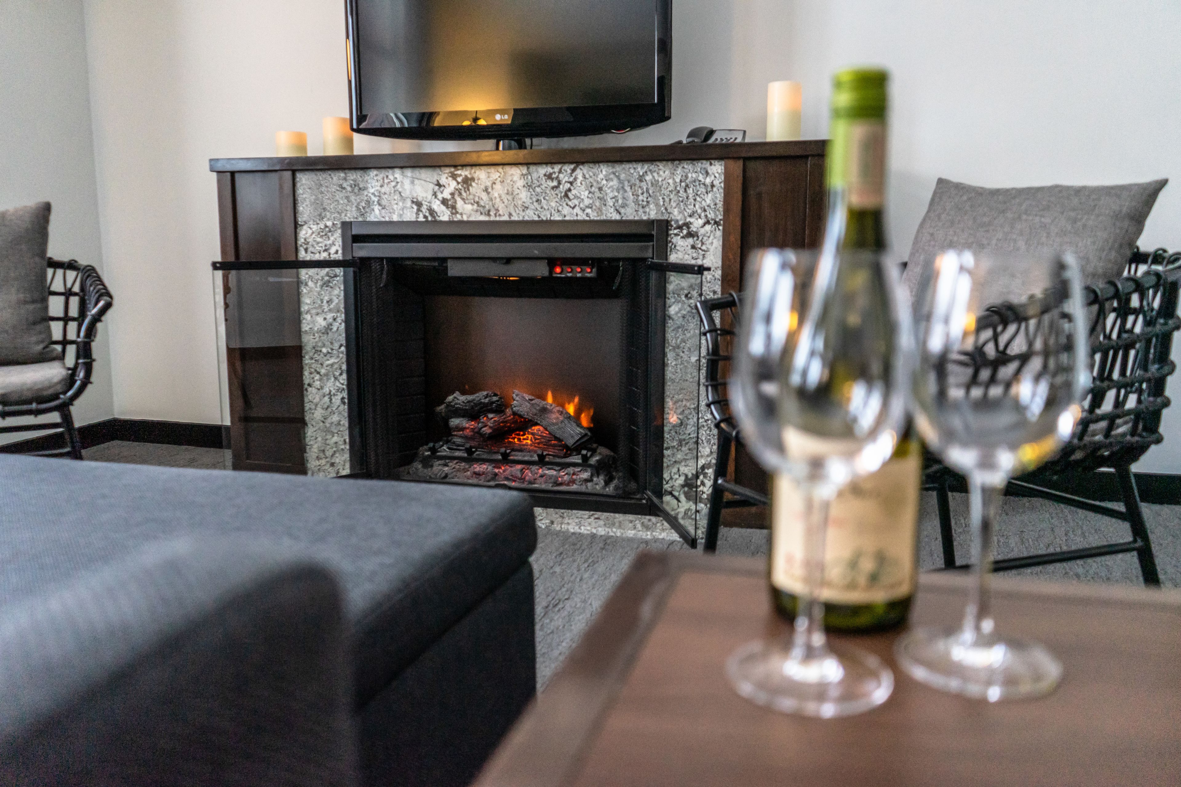 suite, 2 bedrooms | living area | 32-inch lcd tv with cable channels, tv, ipod dock