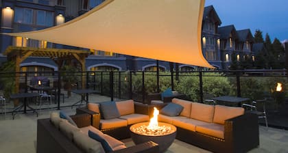 Aava Whistler Hotel