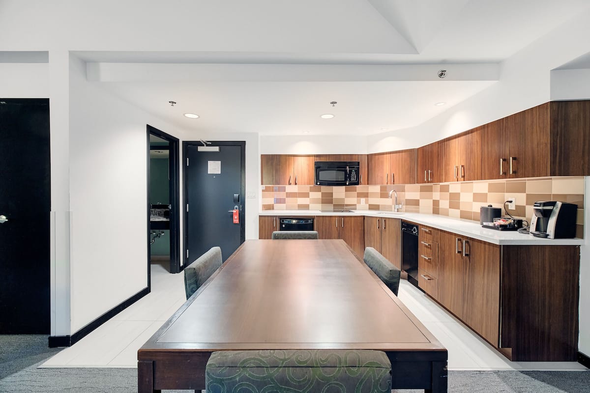 suite, 2 bedrooms | private kitchen | fridge, coffee/tea maker, eco-friendly cleaning products