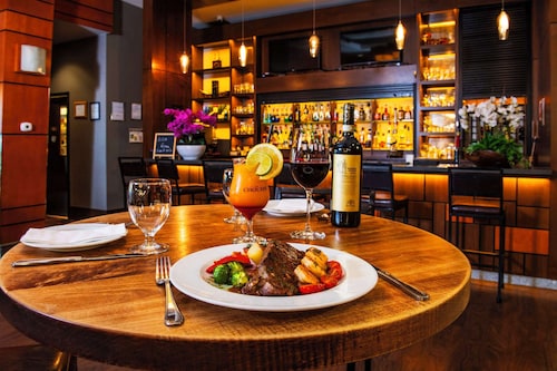 Grand Park Hotel Vancouver Airport, an Ascend Collection Hotel