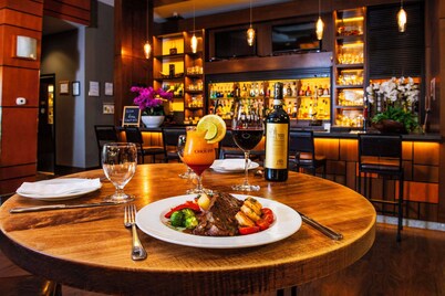 Grand Park Hotel Vancouver Airport, an Ascend Collection Hotel