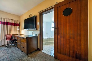 Deluxe King | Literie de qualité, coffre-fort pour ordinateur portable, bureau