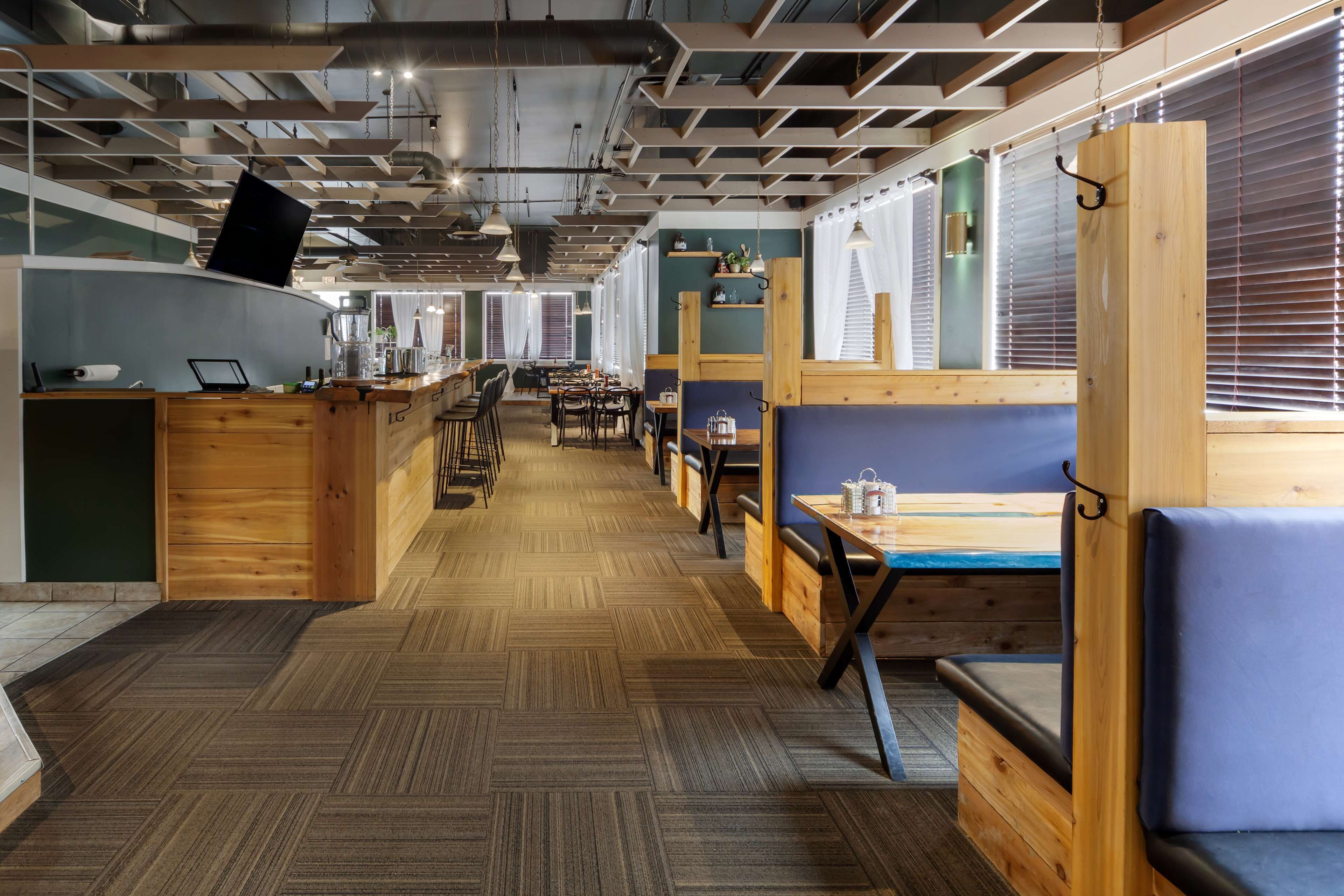 lunch and dinner served, british cuisine