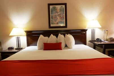 Ramada by Wyndham Lloydminster